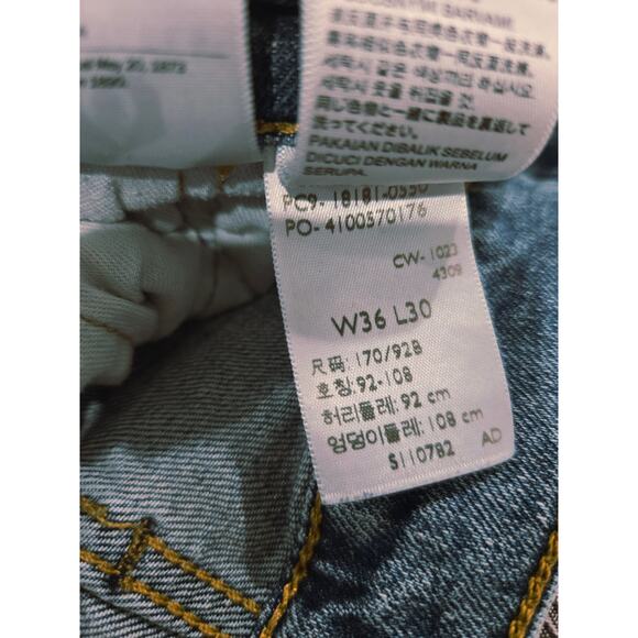 Levi's Men's 541 Athletic Fit Jeans Size: 36 x 30 - Picture 6 of 7